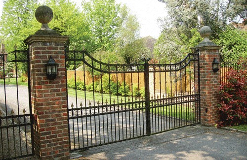 Automated Gates Berkshire - Red Metal Works