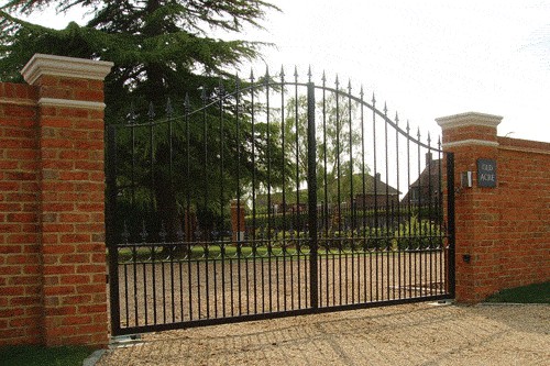 Electric Gates Berkshire - Red Metal Works